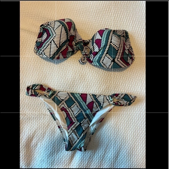 I*space Bikini Set, Multi colors print - Picture 3 of 16